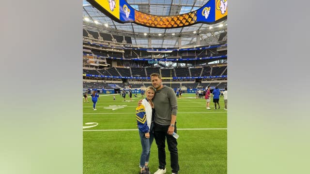 Matthew Stafford's wife apologizes after throwing pretzel at fan during Rams-49ers game