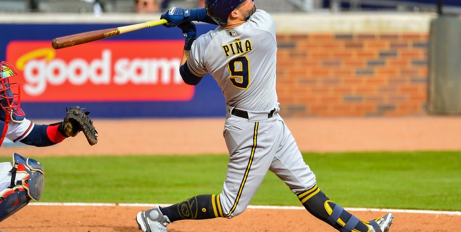 Manny Piña, Brewers catcher for 6 seasons, signs with Braves