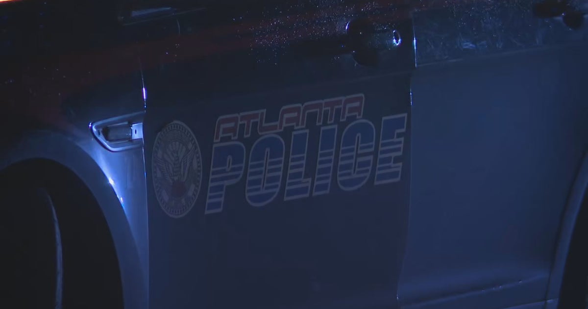 Fatal accident closes part of Lakewood Avenue in SW Atlanta