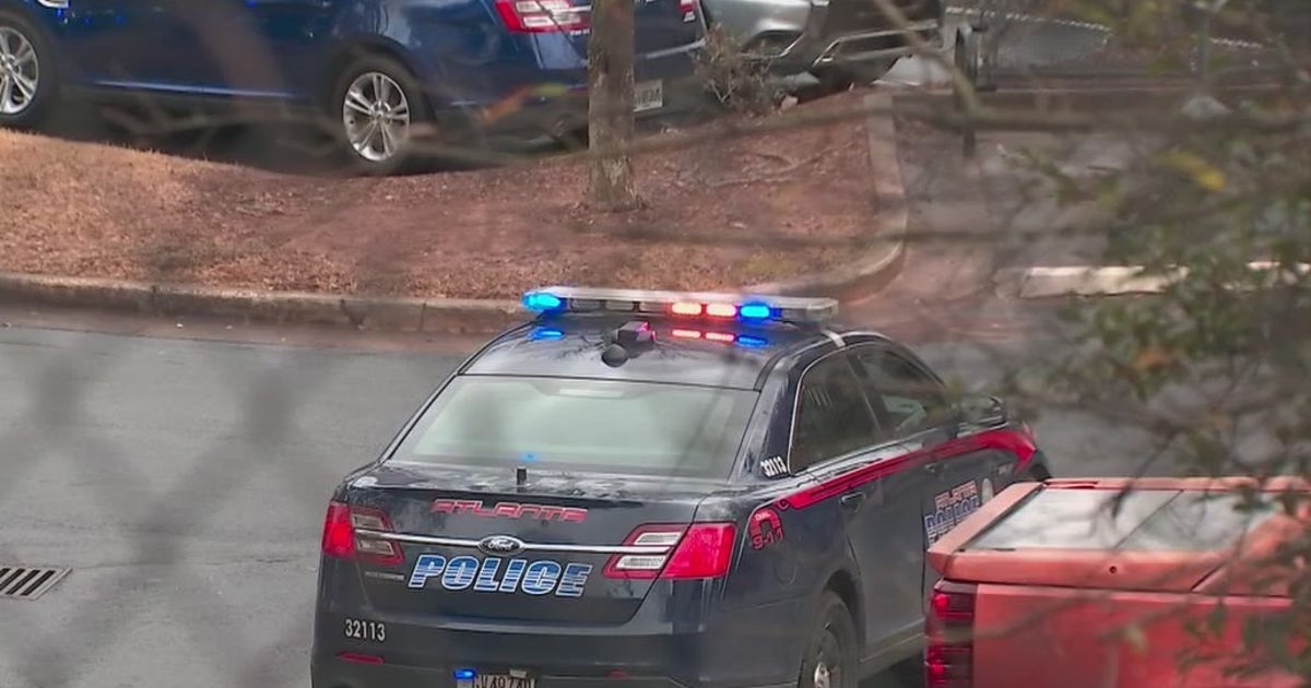 Man, woman shot dead at apartment complex in SE Atlanta, police say ...
