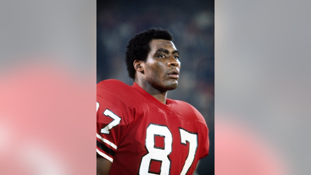 Claude Humphrey Atlanta Falcons 1968-78 and Philadelphia Eagles