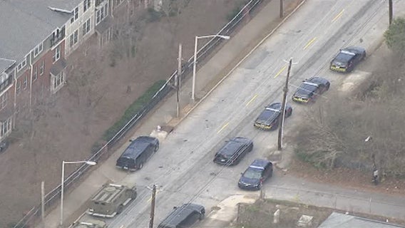 Man in custody after four-hour standoff in SW Atlanta