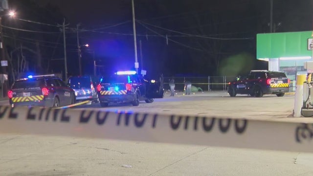 Police investigate double shooting on Donald Lee Hollowell Parkway