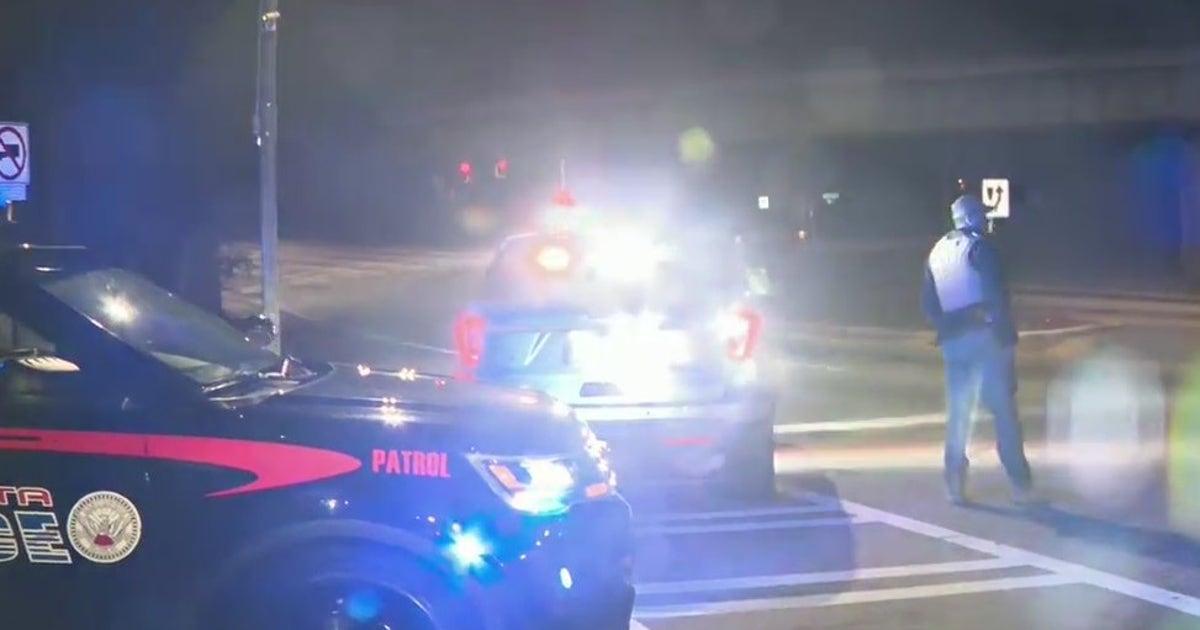 Teen killed in triple shooting at northwest Atlanta apartment complex ...