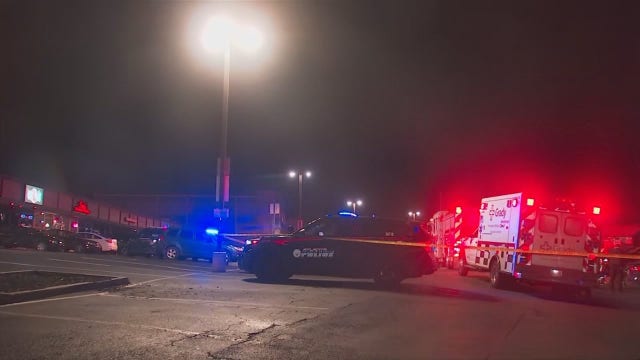 Police: Man shot by suspect breaking into car at Atlanta shopping plaza