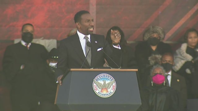 Andre Dickens sworn in as Atlanta's 61st mayor