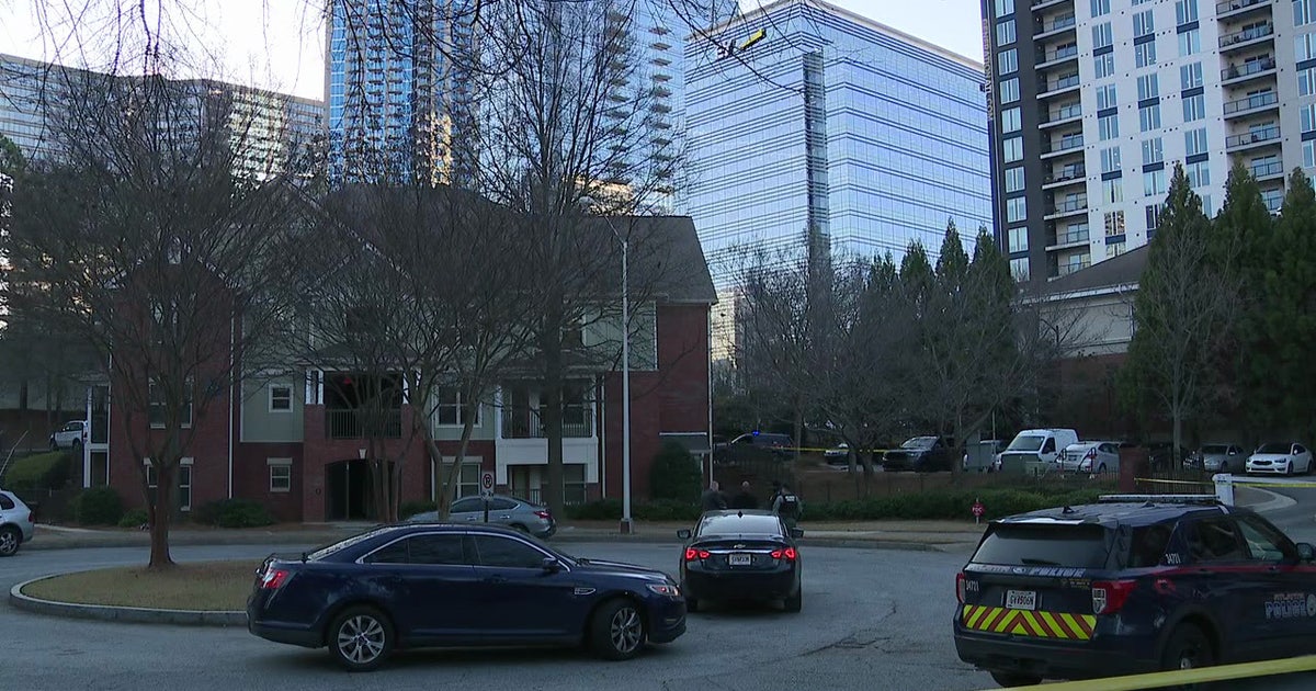 Police investigating deadly shooting at NW Atlanta apartment complex ...