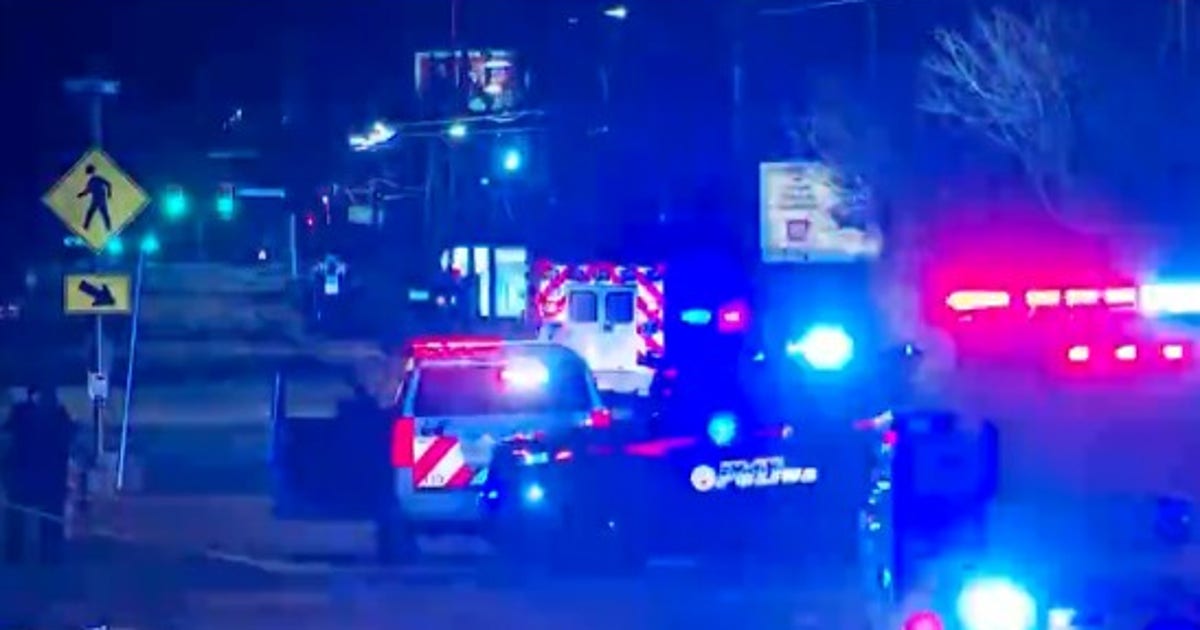 Police: 2 shot in fight at southwest Atlanta gas station | FOX 5 Atlanta