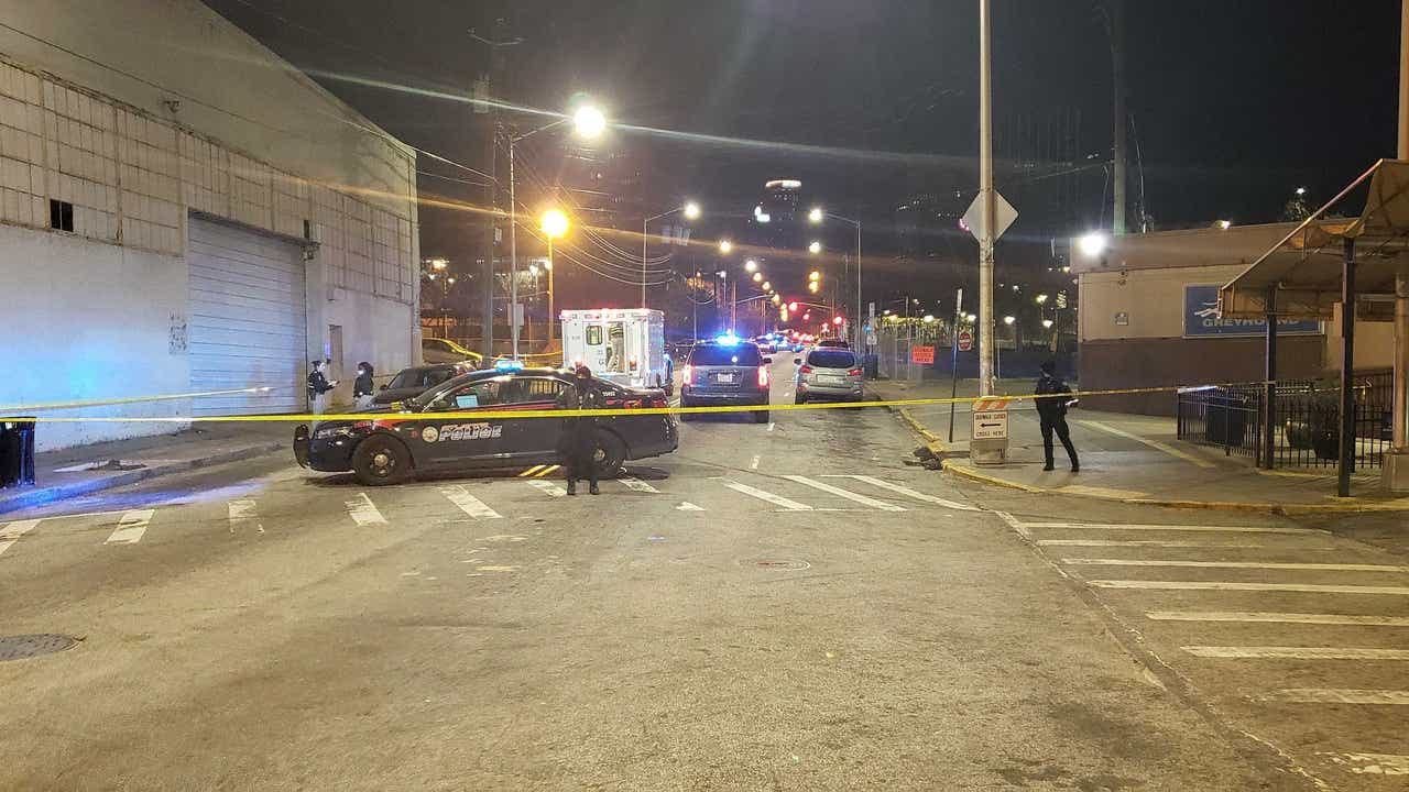 Police Shoot Woman Accused Of Stabbing 2 At Downtown Atlanta Bus ...