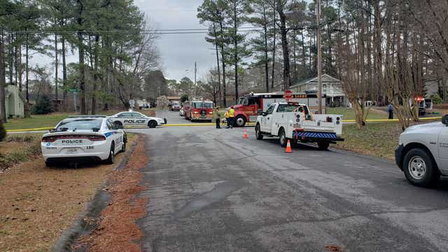 Firefighters pull trapped man, two dogs from burning Gwinnett County home