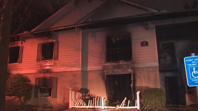 Mother drops children to safety from 2nd story to escape DeKalb fire