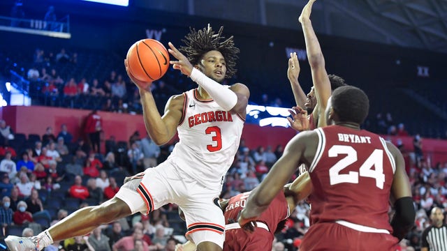 Georgia drops 5th straight in lost to South Carolina