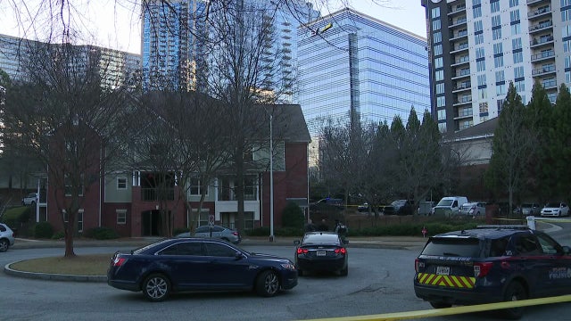 Police investigating deadly shooting at NW Atlanta apartment complex