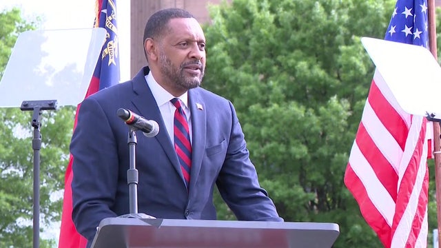 Vernon Jones drops out of Georgia governor's race, backs David Perdue