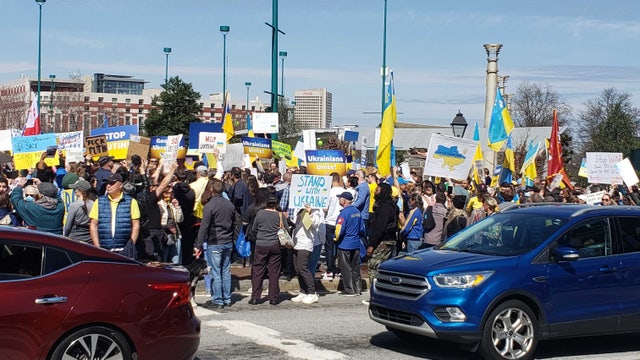 Downtown Atlanta rally in support of Ukraine marches to CNN Center