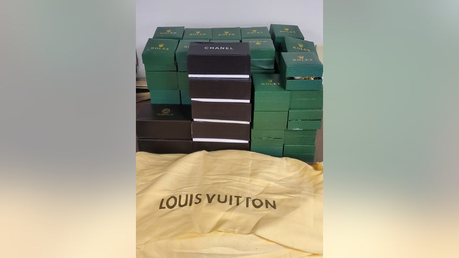 Luxury brands looted in USA : Louis Vuitton, Chanel, Rolex