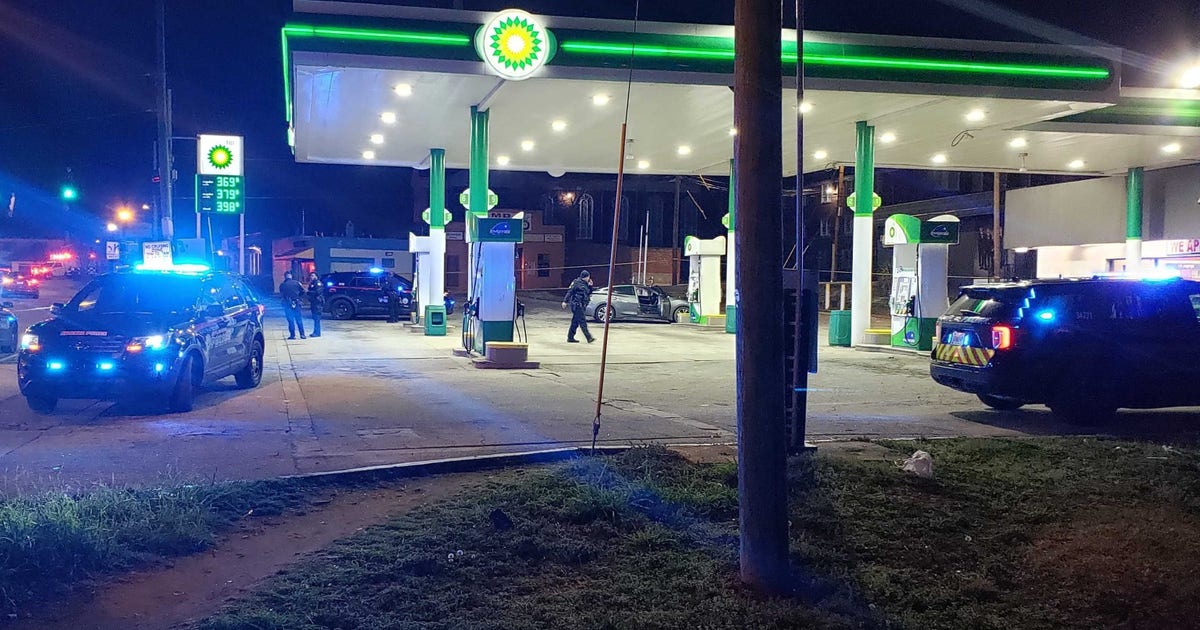 Police: Woman found shot at SW Atlanta gas station | FOX 5 Atlanta