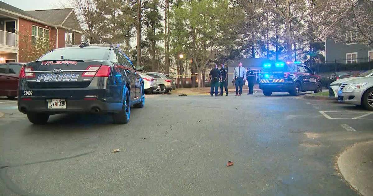 Police: Gunfight at SW Atlanta apartment complex leaves 2 injured | FOX ...