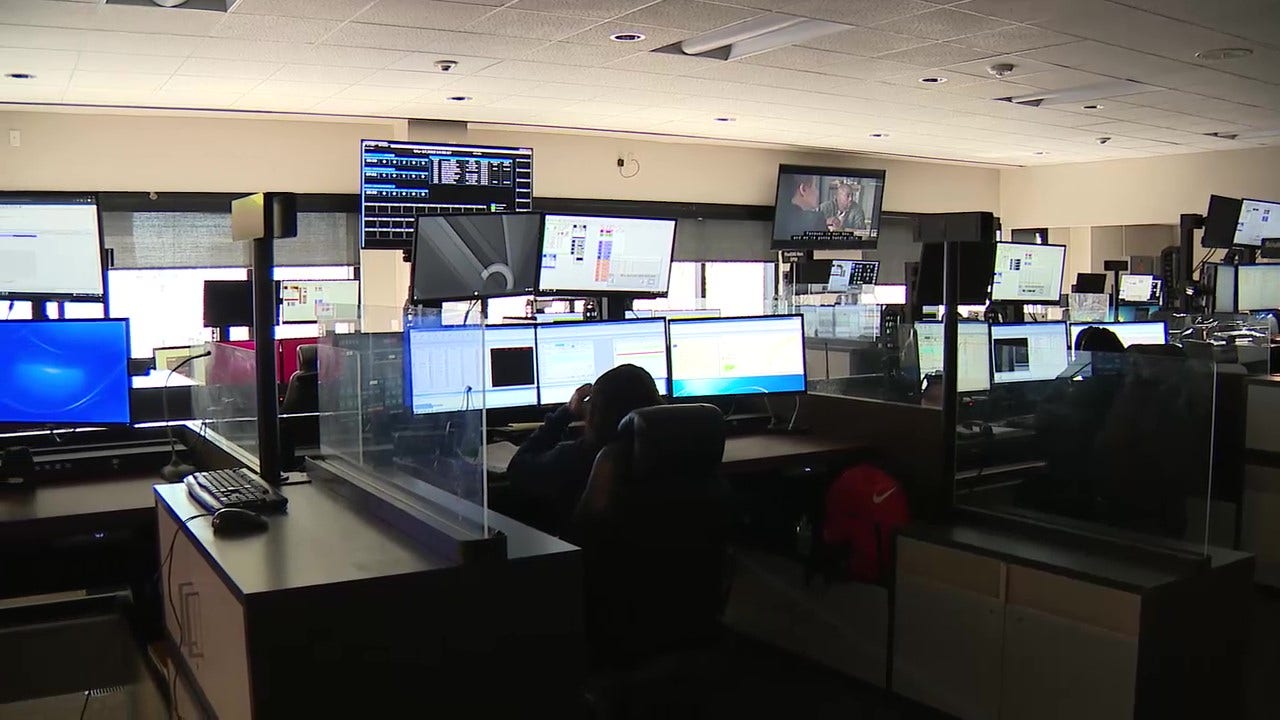 Atlanta’s 311 call center to start handling certain calls 911 used to handle Atlanta’s 311 call center to start handling certain calls 911 used to handle