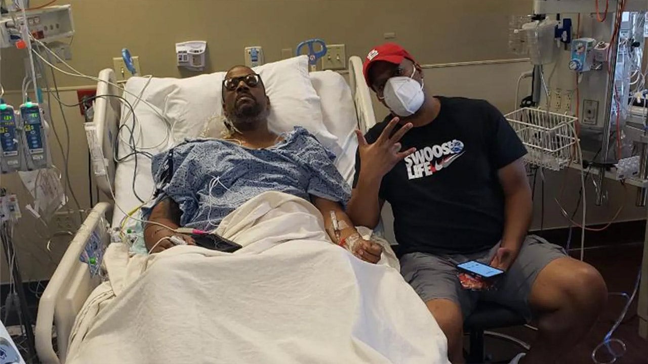 Identical twin brothers each receive heart transplants 'Quite unique