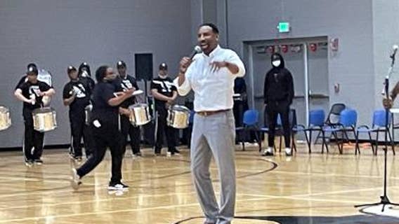 Atlanta Mayor Andre Dickens relaunches 'Midnight Basketball'