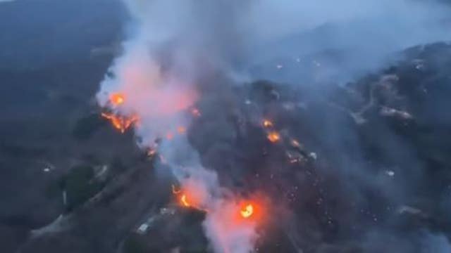 Dolly Parton calls for prayers as Tennessee fires threaten area near Dollywood