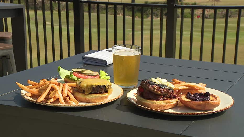 Boone's serves up burgers and brews to hungry golfers at Bobby Jones ...