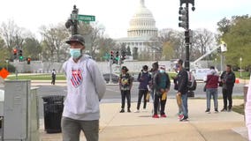 First Texas bus drops off migrants blocks from U.S. Capitol in DC