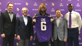 Minnesota Vikings introduce 2022 first round pick, Georgia star Lewis Cine