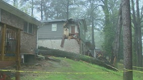 Metro Atlanta feels effects of heavy rain, wind from strong storms