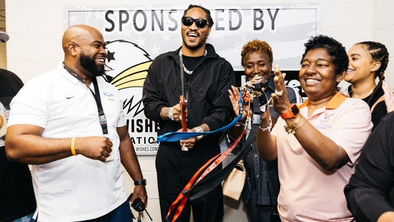 Atlanta rapper Future renovates Decatur high school's weight room