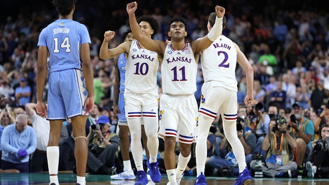 Kansas tops North Carolina 72-69 to win first NCAA title since 2008