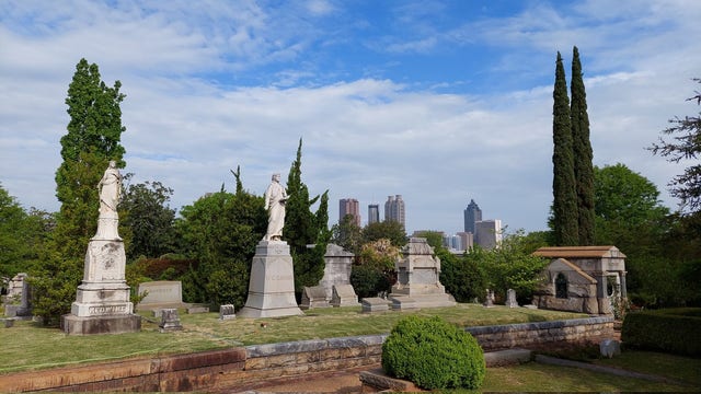 History shines bright at after-hours Oakland Cemetery event