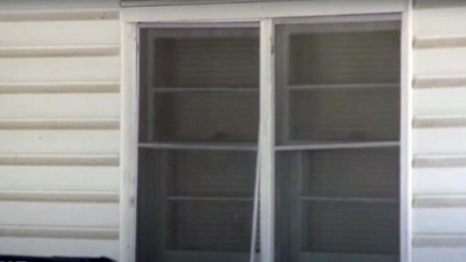 A window at the home of Tara Grinstead in Ocilla shortly after he disappearance in 2005. (FOX 5)