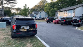 Man barricaded at Cobb County apartments surrenders to police