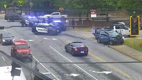 Police chase ends with stolen car crashing in Marietta, officials say