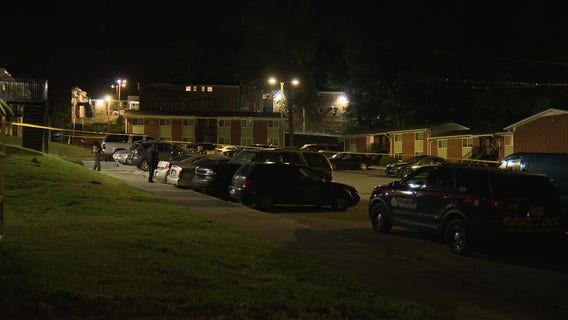 Man, woman injured in Hollywood Road apartment shooting