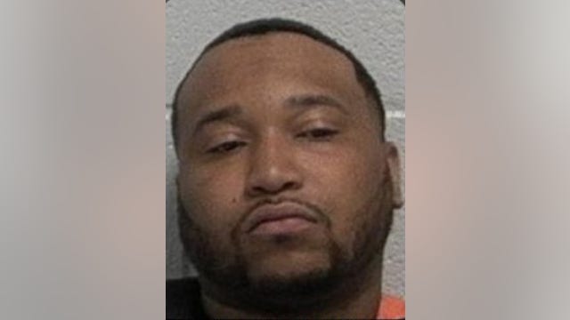 Deputies searching for man suspected in stabbing at Carroll County home