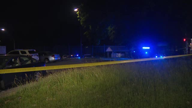 1 teen killed, 1 injured in shooting at Atlanta apartments, police say