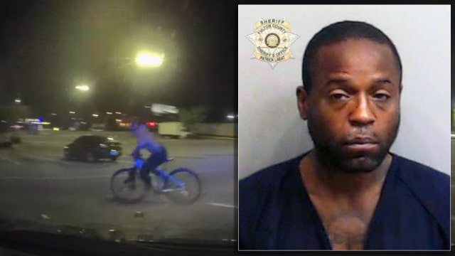 Video shows arrest of man carrying axes at Atlanta shopping center