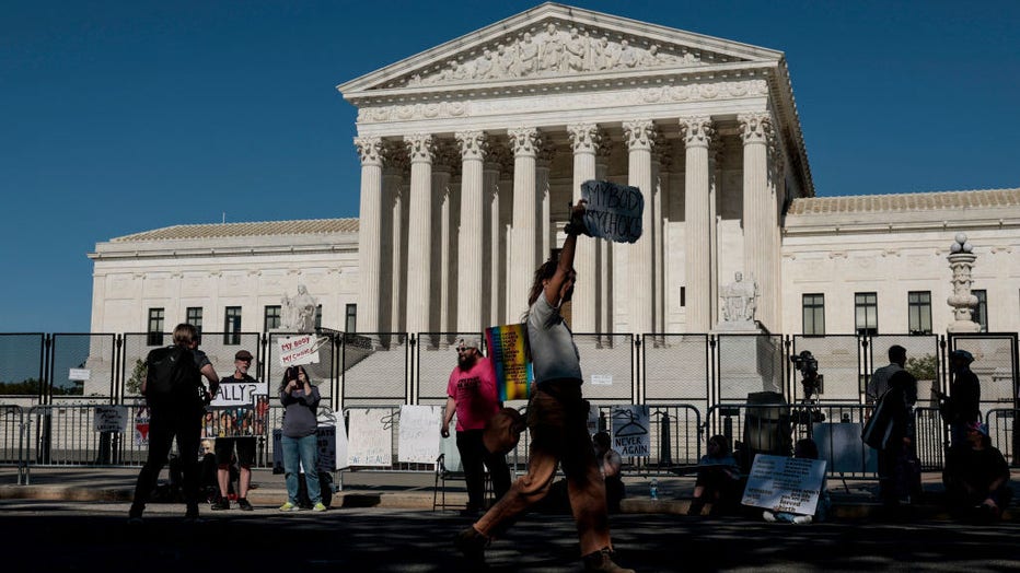 68babbcd-Protests Continue In Wake Of Leaked Supreme Court Draft Decision To Overturn Roe v. Wade