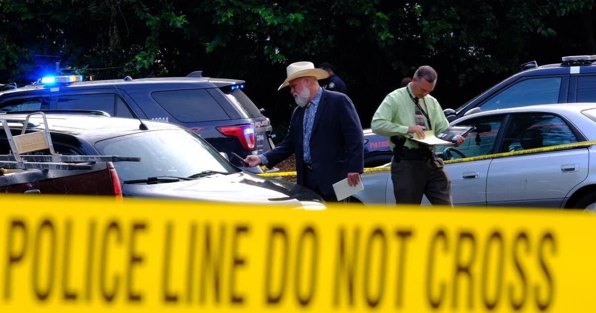 Man found shot to death in SW Atlanta parking lot | FOX 5 Atlanta