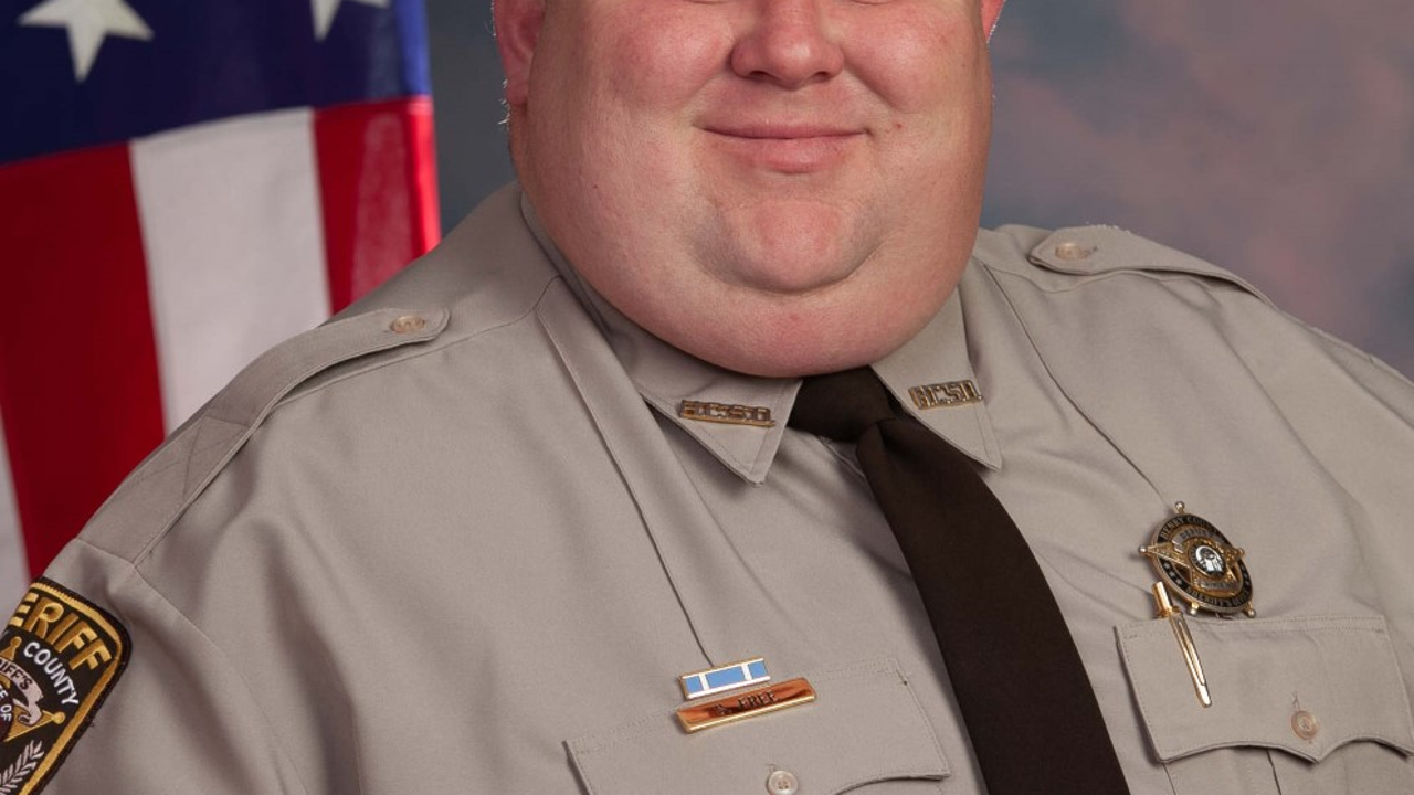 Henry County Sheriff's Deputies Mourn Fallen Sergeant | FOX 5 Atlanta