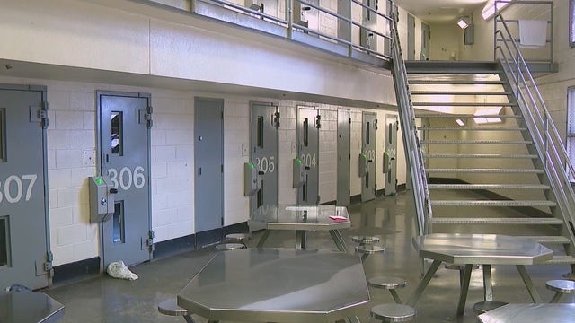 Fulton Jail inmates hogtie and beat prisoner as part of extortion scheme