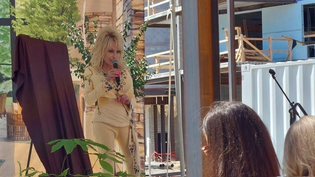 Dolly Parton shares personal 'HeartSong' with fans