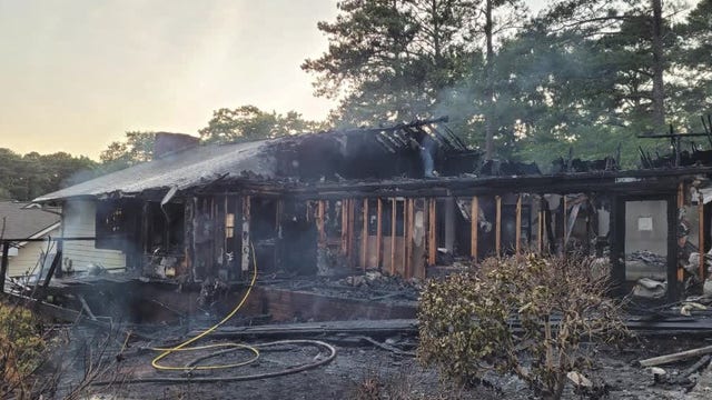 Man escapes from burning Gwinnett County home