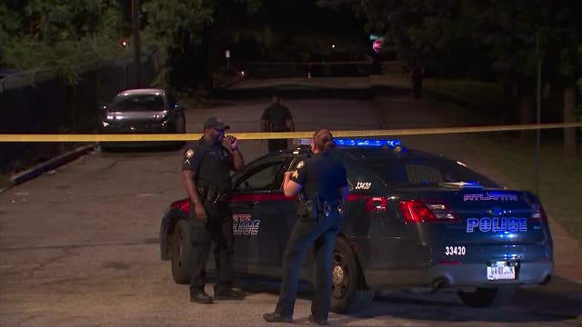 Man shot in attempted robbery on popular Atlanta street