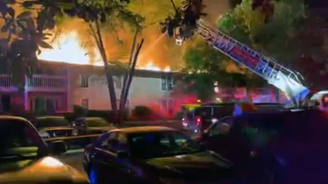 Dozens displaced after early morning apartment fire near Austell