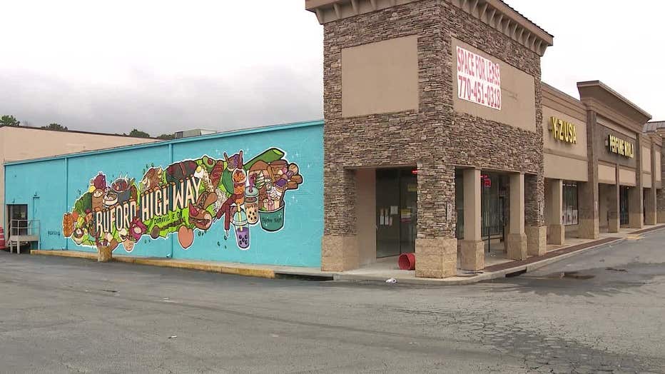 A new Buford Highway mural is aiming to inspire unity through food and culture.