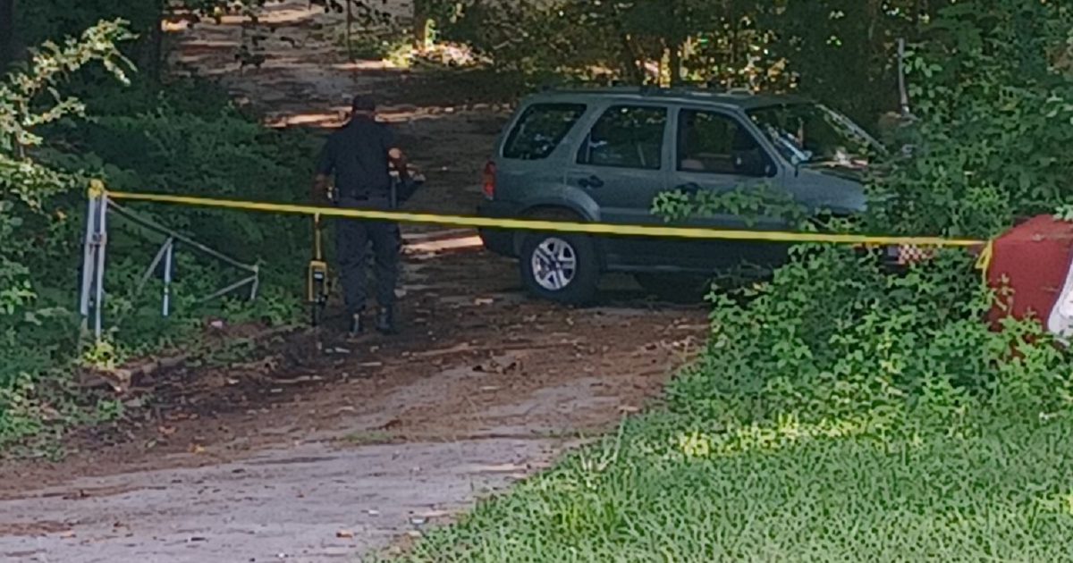 Man found dead inside car in DeKalb County | FOX 5 Atlanta